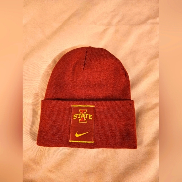 Nike‎ Iowa State Beanie - Picture 1 of 3